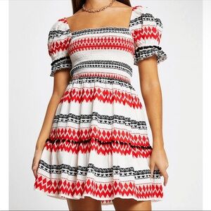 En Crème Lined Boutique Dress